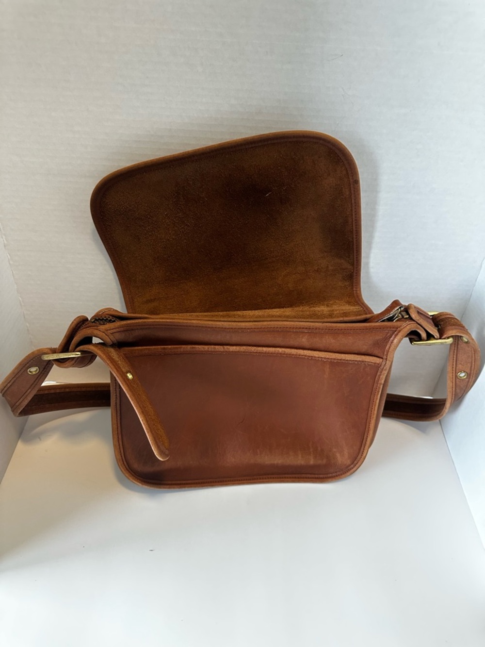 Vintage COACH 9951 Patricia’s Legacy Crossbody Brown Leather  Saddle Bag - Picture 2 of 11